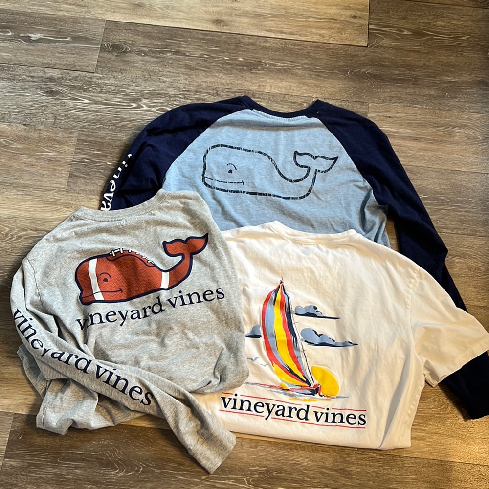 Lot of 3 Small Vineyard Vines Men’s (Unisex) shirts